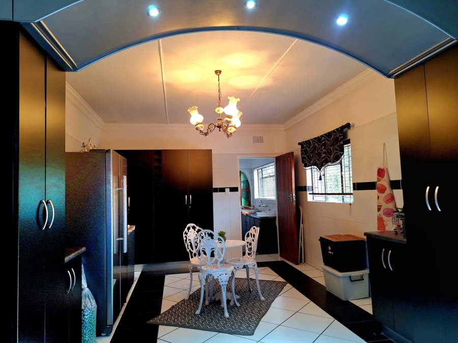 5 Bedroom Property for Sale in Miederpark North West